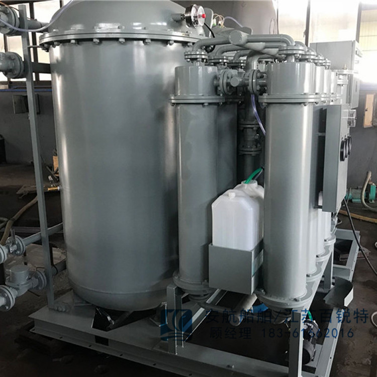 油水分離器